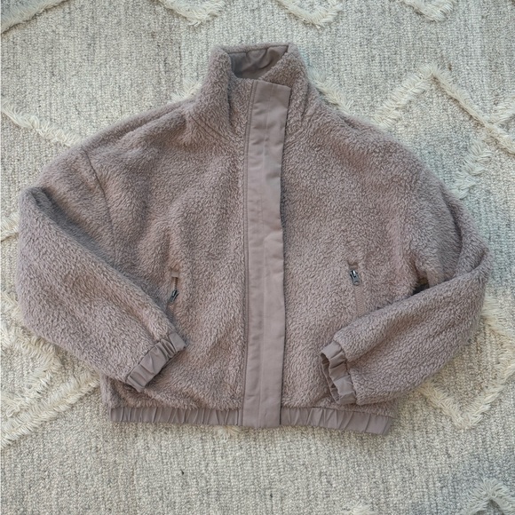 Vuori Women's Cozy Sherpa Jacket - Picture 4 of 6